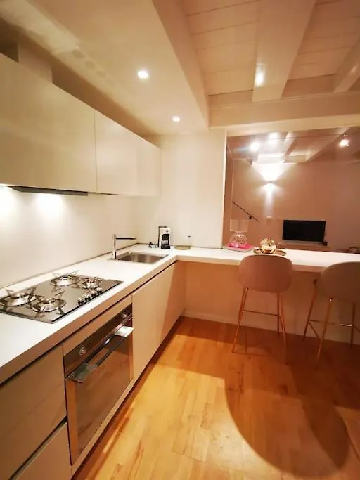Gombruti14 Boutique Home Bolonia 0*,  Italia